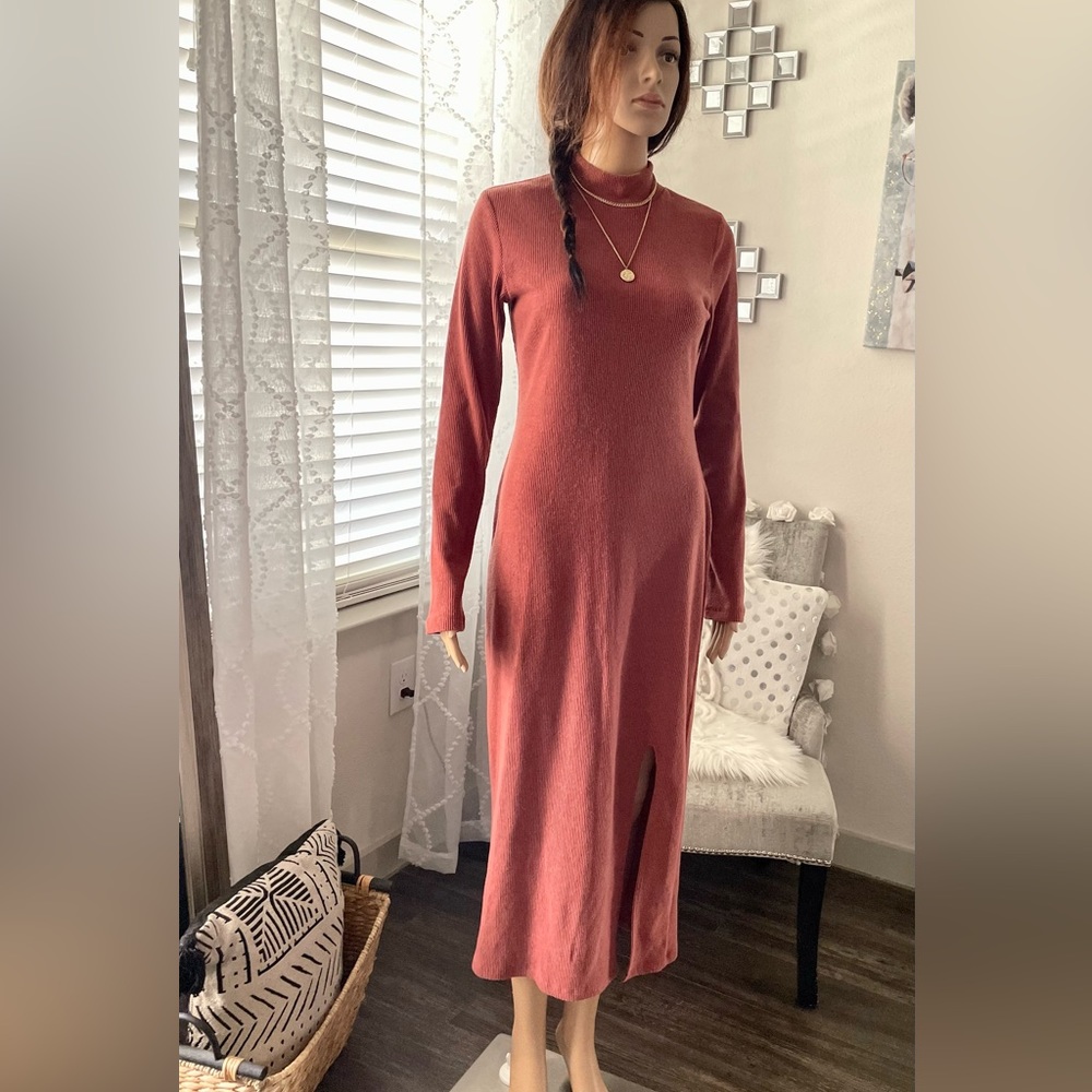 Knit Midi Long Sleeve Dress With Side Slit Medium